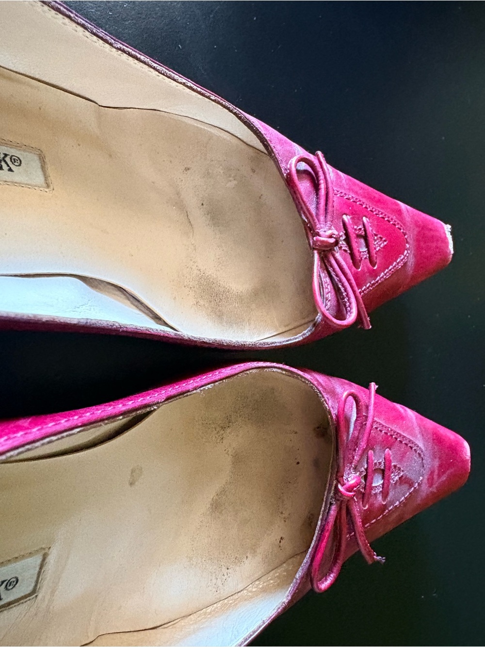 Manolo Blahnik Burgundy Leather Mid-Heel Pumps with Bow - Picture 5 of 6